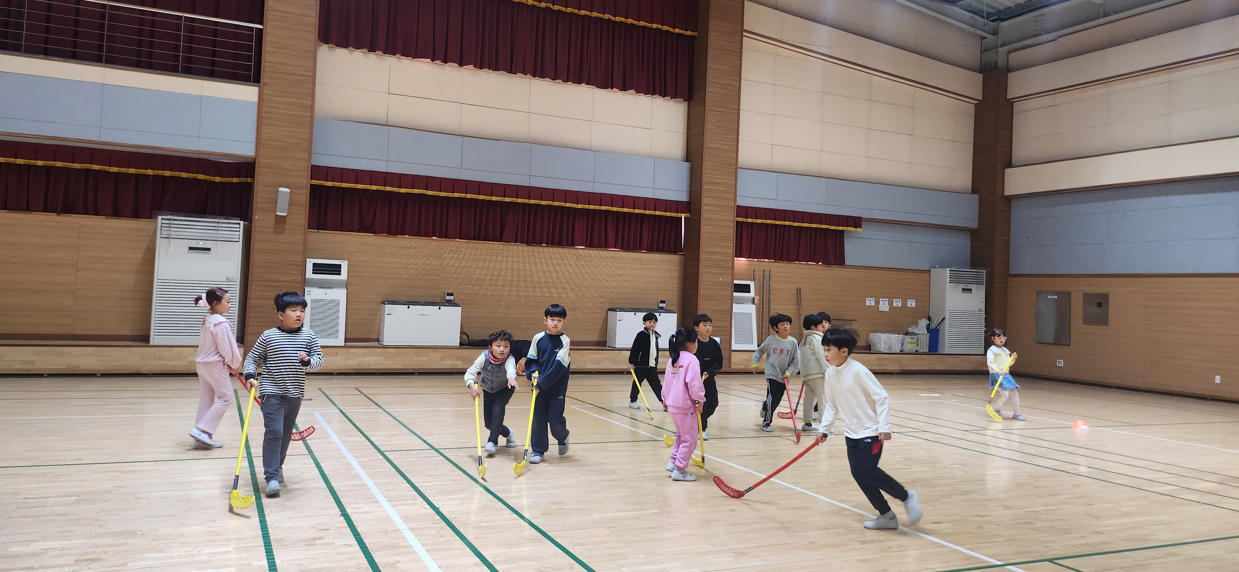 뉴스포츠 활동(플로어볼) 사진